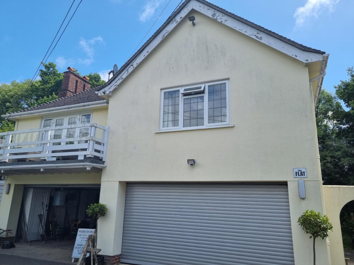 Lovely 2-Bedroom New Forest Apartment On A Farm New Milton Exterior foto